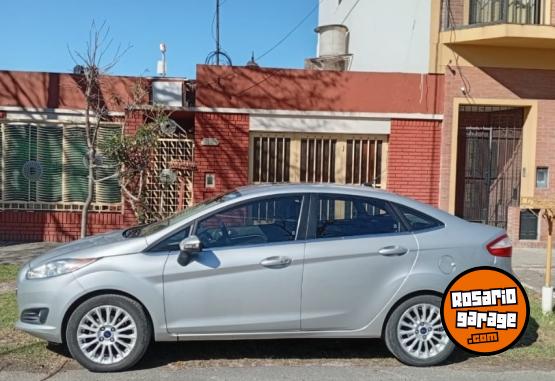 Autos - Ford FIESTA TITANIUM 2013 Nafta 140000Km - En Venta
