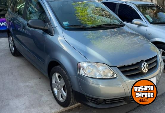 Autos - Volkswagen SURAN 2009 Nafta 125000Km - En Venta