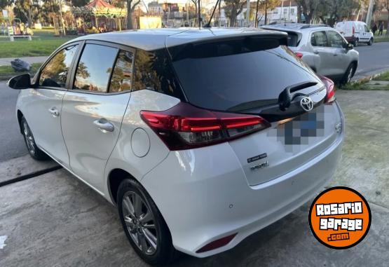 Autos - Toyota Yaris xls 1ra mano permut 2020 Nafta 96000Km - En Venta