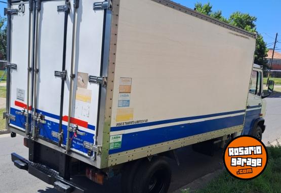 Camiones y Grúas - Mercedes 710 - En Venta