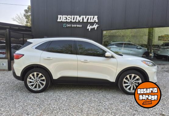 Camionetas - Ford KUGA TITANIUM 2022 Electrico / Hibrido 80000Km - En Venta