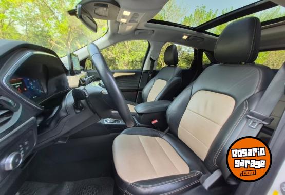 Camionetas - Ford KUGA TITANIUM 2022 Electrico / Hibrido 80000Km - En Venta