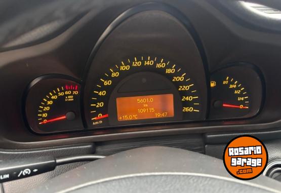 Autos - Mercedes Benz C200 compresor 2003 Nafta 111111Km - En Venta
