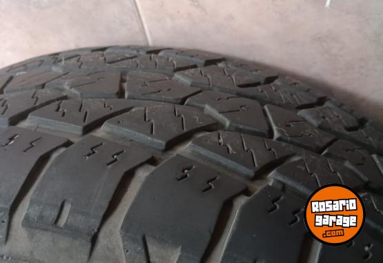 Accesorios para Autos - Cubiertas Hilux 265 65 17 - En Venta