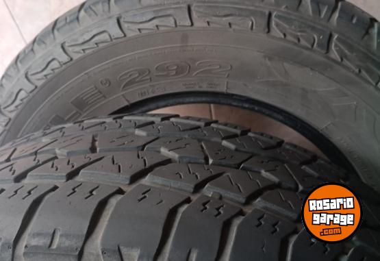 Accesorios para Autos - Cubiertas Hilux 265 65 17 - En Venta