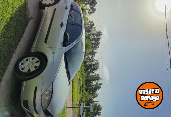 Autos - Ford Focus 1 2004 Diesel 298000Km - En Venta