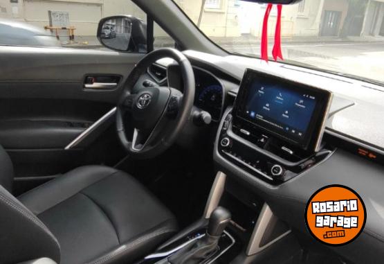 Camionetas - Toyota Corolla Cross Seg 2.0 CVT 2022 Nafta 9100Km - En Venta