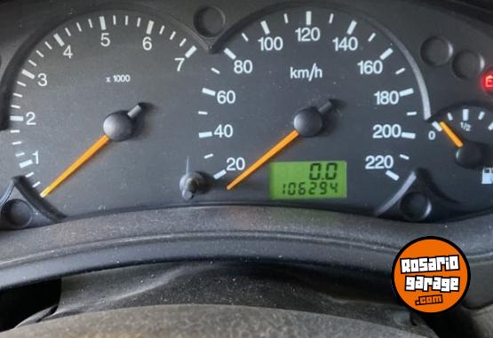Autos - Ford Focus 1.6 Ambiente 2005 2005 Nafta 106000Km - En Venta
