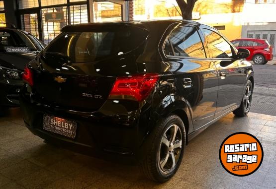 Autos - Chevrolet Onix 2017 Nafta 90000Km - En Venta