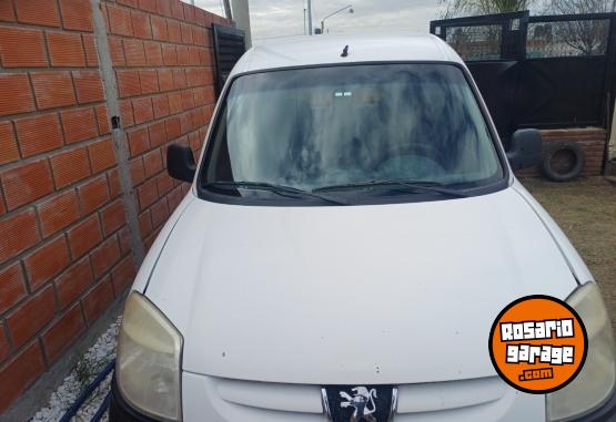 Utilitarios - Peugeot Parnet 2010 Diesel 220000Km - En Venta