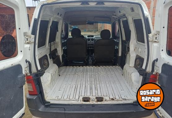 Utilitarios - Peugeot Parnet 2010 Diesel 220000Km - En Venta