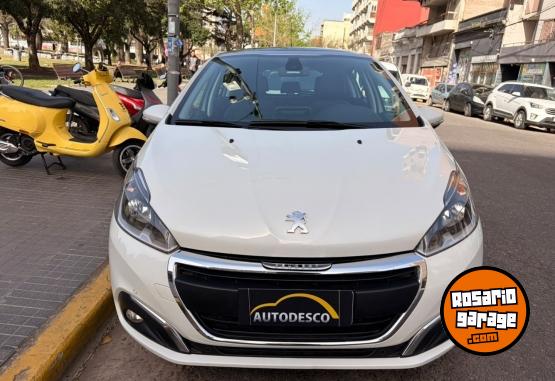 Autos - Peugeot 208 feline 2018 Nafta 120000Km - En Venta