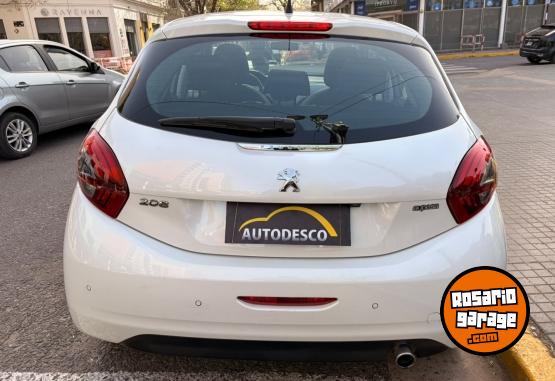 Autos - Peugeot 208 feline 2018 Nafta 120000Km - En Venta