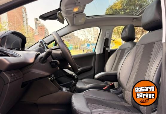 Autos - Peugeot 208 feline 2018 Nafta 120000Km - En Venta