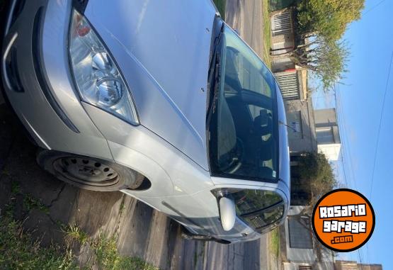 Autos - Ford Focus 2005 Nafta 106000Km - En Venta