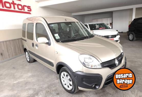 Utilitarios - Renault kangoo 2015 GNC 114400Km - En Venta