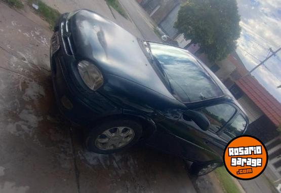 Autos - Chevrolet Corsa 1998 Nafta 247000Km - En Venta