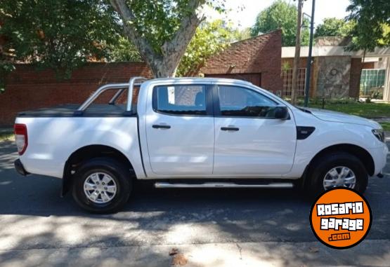 Camionetas - Ford RANGER XLS 2015 Diesel 140000Km - En Venta