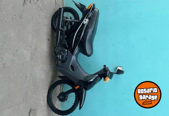 Motos - Guerrero trip 110 2014 Nafta 3600Km - En Venta