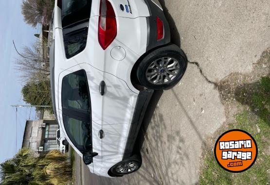 Camionetas - Ford Ecosport Freestyle 2015 Nafta 168000Km - En Venta