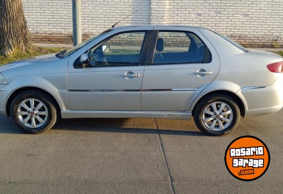 Autos - Fiat Siena 2011 GNC 220000Km - En Venta