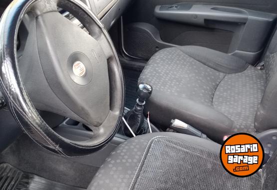 Autos - Fiat Siena 2011 GNC 220000Km - En Venta