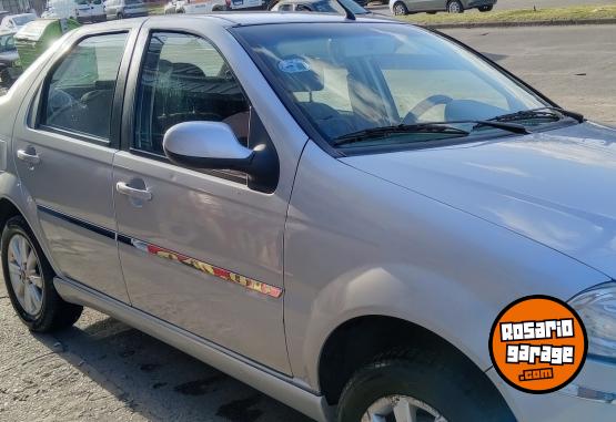 Autos - Fiat Siena 2011 GNC 220000Km - En Venta