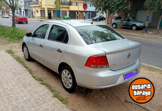 Autos - Volkswagen Voyage 2011 Nafta 170000Km - En Venta