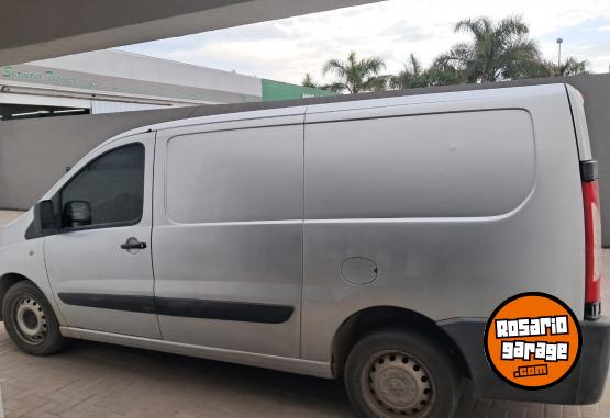 Utilitarios - Peugeot Expert 2014 Diesel 250000Km - En Venta