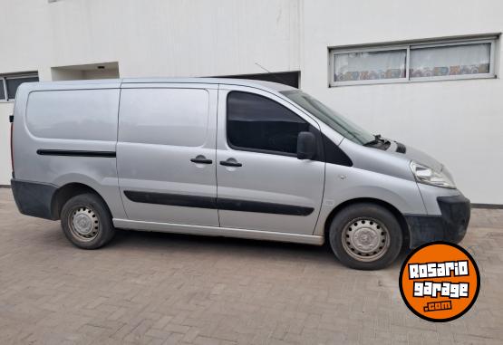 Utilitarios - Peugeot Expert 2014 Diesel 250000Km - En Venta