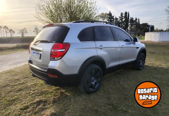Utilitarios - Chevrolet Captiva 2016 Nafta 150000Km - En Venta