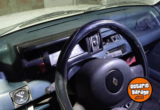 Autos - Renault Express 2001 Diesel 1111Km - En Venta