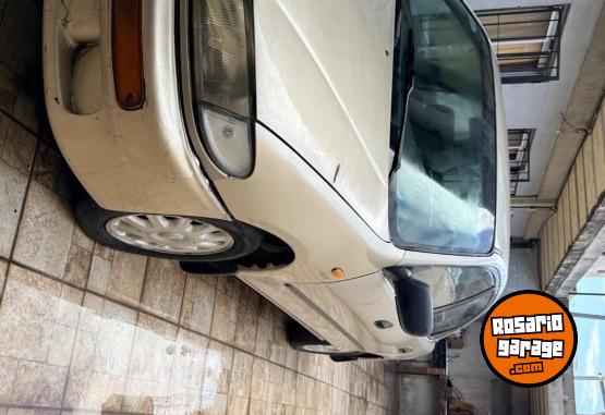 Autos - Mazda 323 1998 GNC 340000Km - En Venta