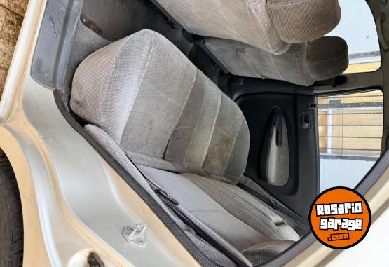 Autos - Mazda 323 1998 GNC 340000Km - En Venta