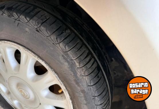 Autos - Mazda 323 1998 GNC 340000Km - En Venta