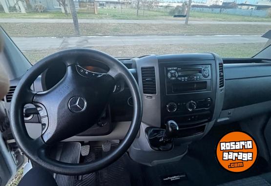 Utilitarios - Mercedes Benz Sprinter 411 2019 Diesel 142000Km - En Venta