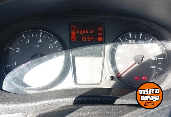 Utilitarios - Renault Kangoo 2016 GNC 257000Km - En Venta