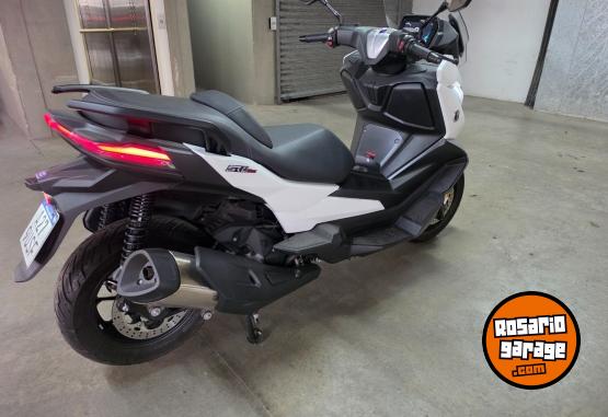 Motos - Voge SR4 Max 2025 Nafta 3500Km - En Venta