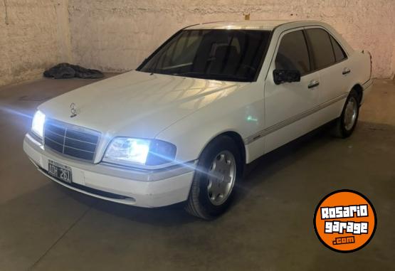 Autos - Mercedes Benz C220 elegance 1995 Nafta 280000Km - En Venta