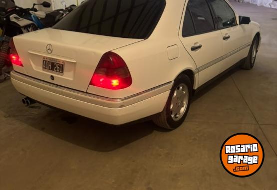 Autos - Mercedes Benz C220 elegance 1995 Nafta 280000Km - En Venta