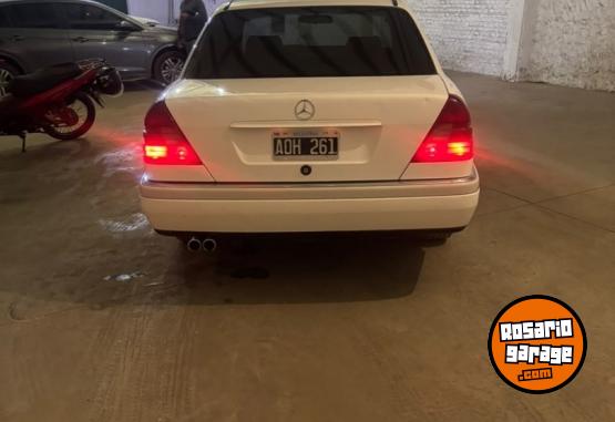 Autos - Mercedes Benz C220 elegance 1995 Nafta 280000Km - En Venta