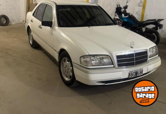 Autos - Mercedes Benz C220 elegance 1995 Nafta 280000Km - En Venta