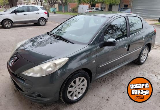 Autos - Peugeot 207 Compact Allure Sedan 2014 Nafta 180000Km - En Venta
