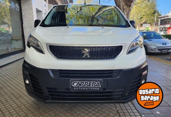 Utilitarios - Peugeot EXPERT 2019 Diesel 112000Km - En Venta