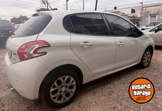 Autos - Peugeot 208 ALLURE 2016 Nafta 88400Km - En Venta