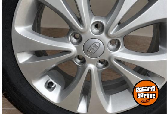 Accesorios para Autos - VENDO CUBIERTA Y LLANTA 0km PARA KIA SOUL EX 1,6 MT 2015 - En Venta