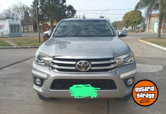 Camionetas - Toyota Hilux SRX 2016 4x4 2016 Diesel 183000Km - En Venta