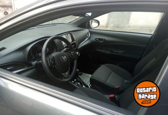 Autos - Toyota Yaris 2025 Nafta 8000Km - En Venta