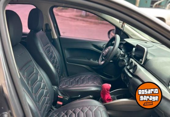 Autos - Fiat Cronos Drive 2020 Nafta 80000Km - En Venta