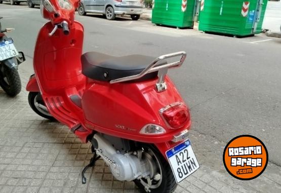 Motos - Vespa Vxl 150 2024 Nafta 5600Km - En Venta